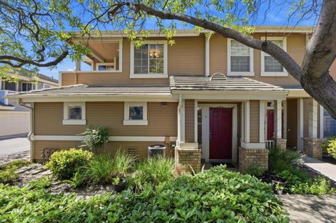 Photo of 5 Pond Court, Milpitas, CA 95035 (MLS # ML82042235)