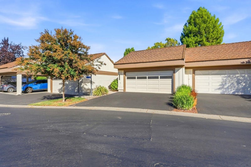6082 Montgomery Court