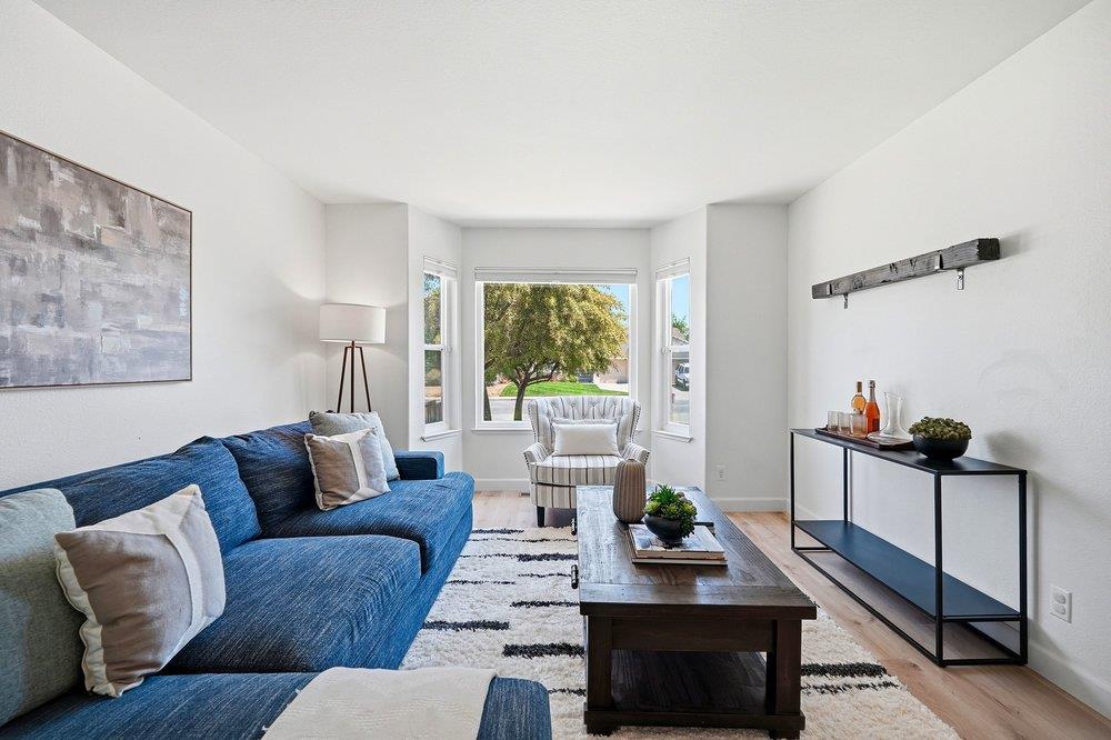 2140 Calistoga Drive