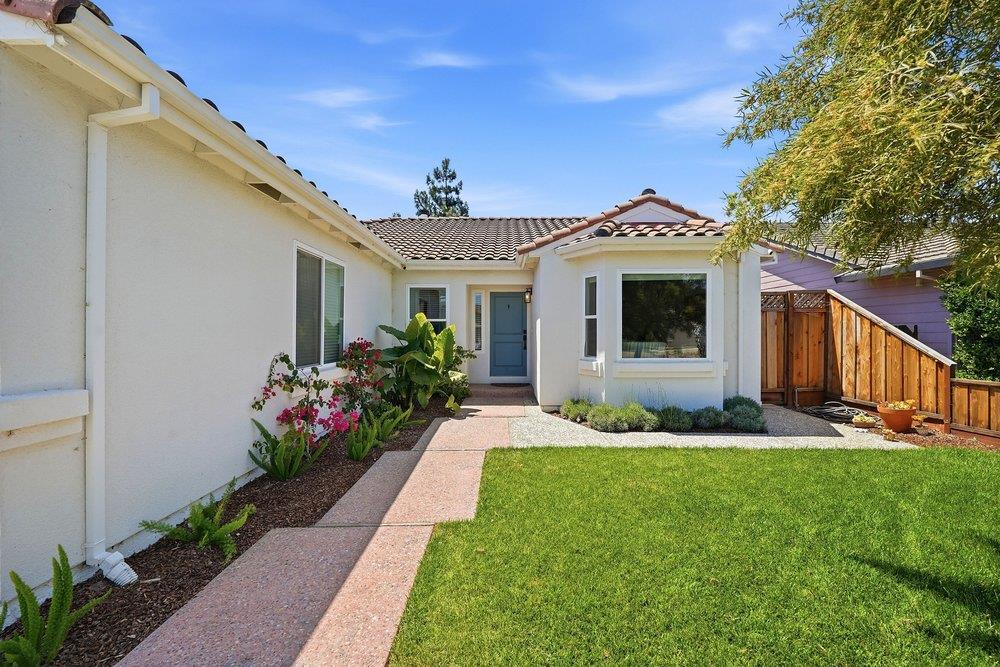 2140 Calistoga Drive