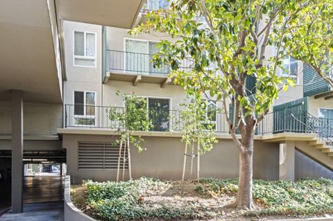 Photo of 833 N Humboldt Street #201, SAN MATEO, CA 94401 (MLS # ML82033808)