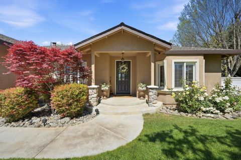 Photo of 370 Union Heights, HOLLISTER, CA 95023 (MLS # ML82039773)