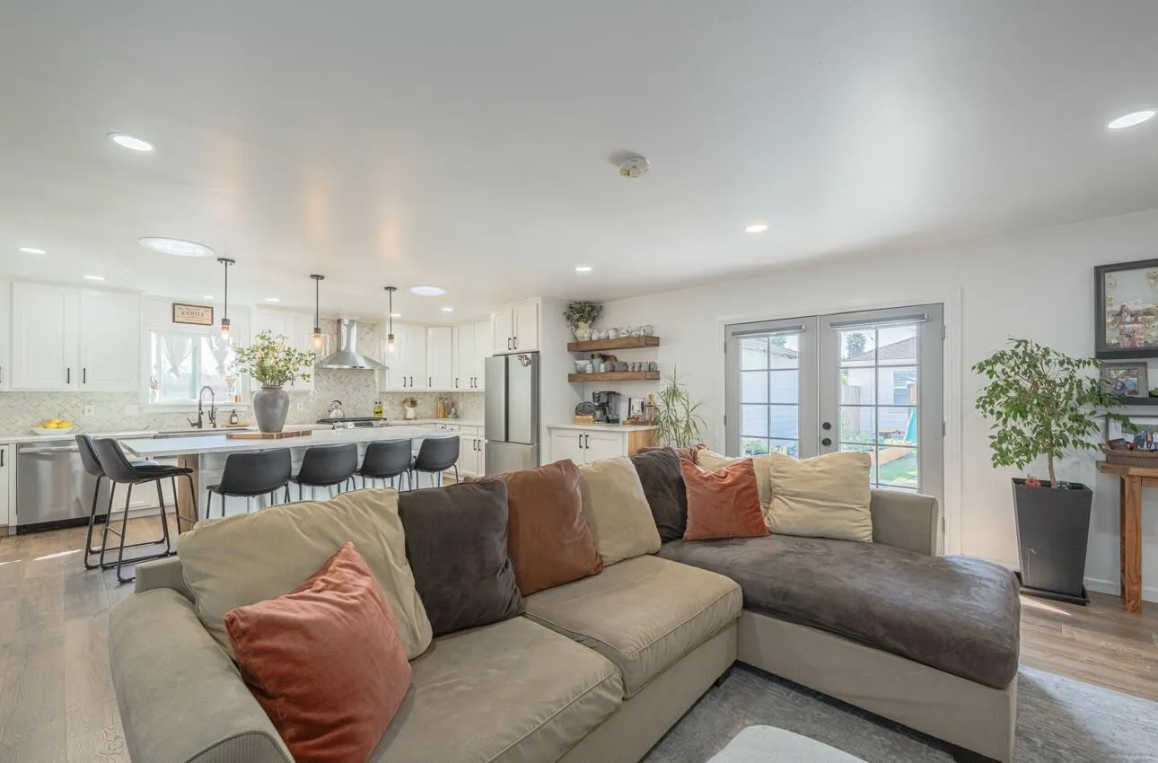 Salinas, California 93905, United States, ,Residential,Active,136201