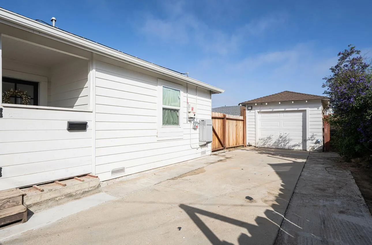 Salinas, California 93905, United States, ,Residential,Active,136201