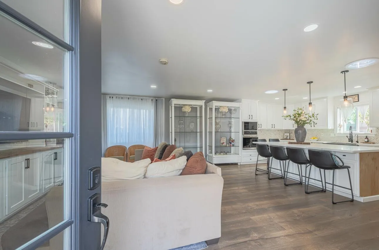 Salinas, California 93905, United States, ,Residential,Active,136201