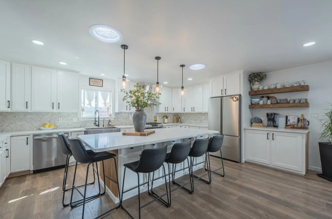 Salinas, California 93905, United States, ,Residential,Active,136201