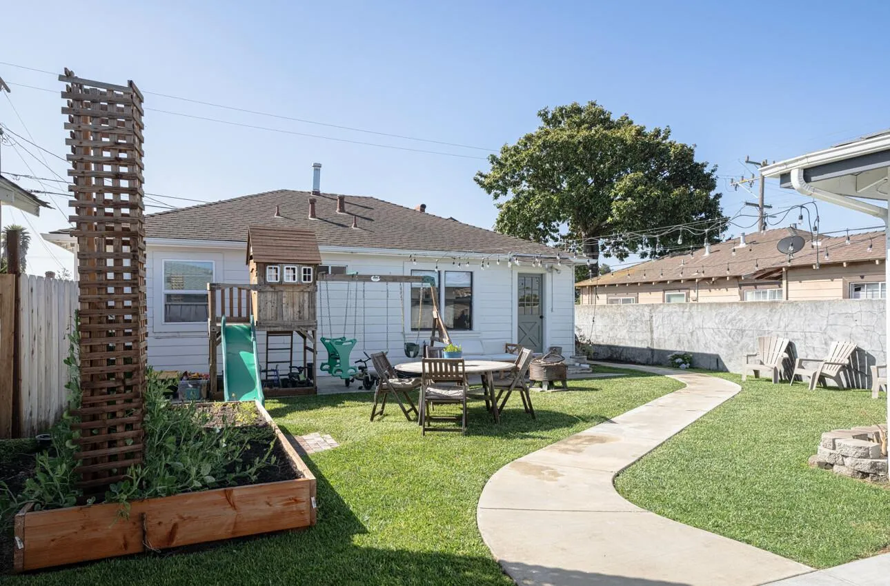 Salinas, California 93905, United States, ,Residential,Active,136201