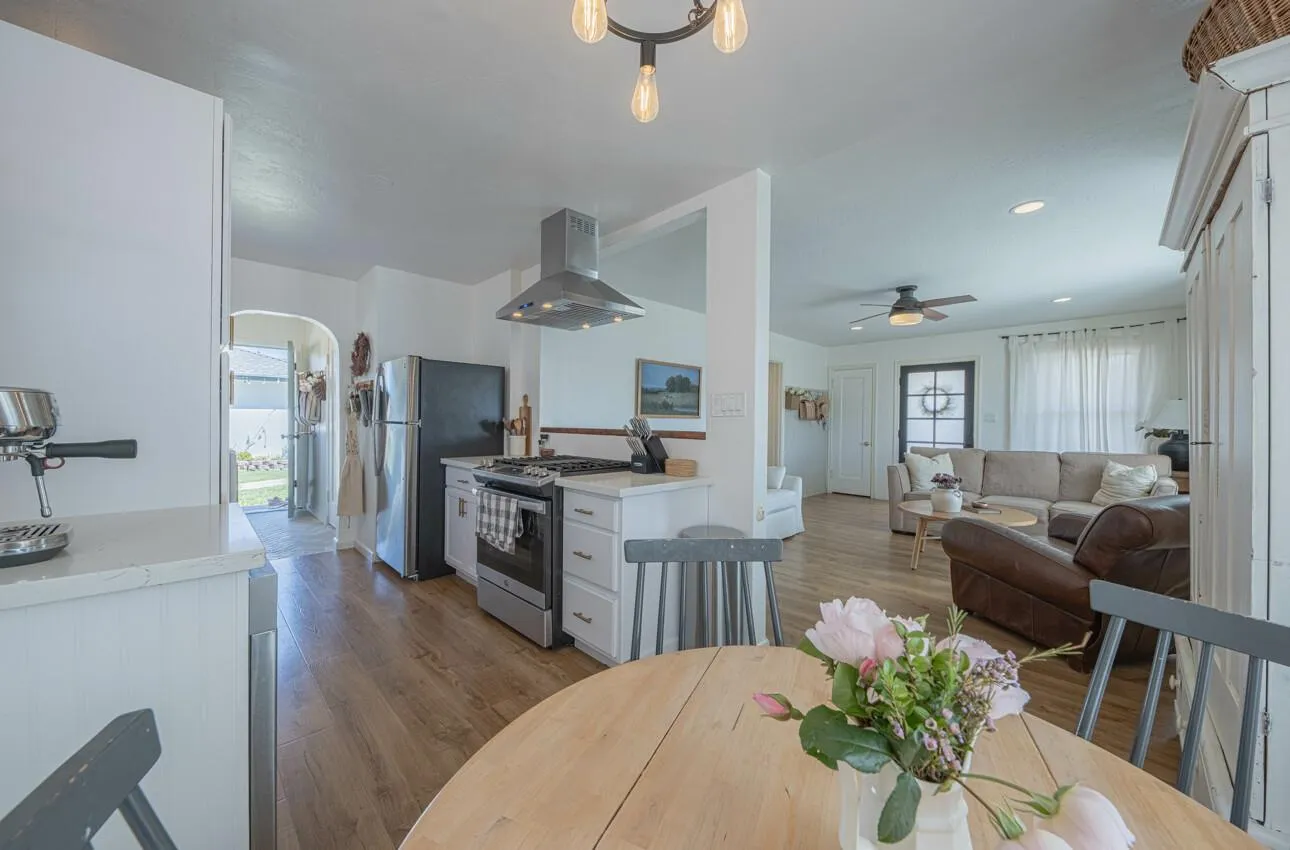 Salinas, California 93905, United States, ,Residential,Active,136201