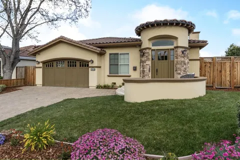 MLS: ML82004378
