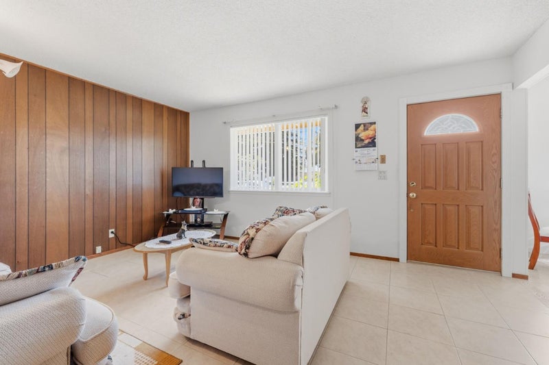 608 Bronte Avenue