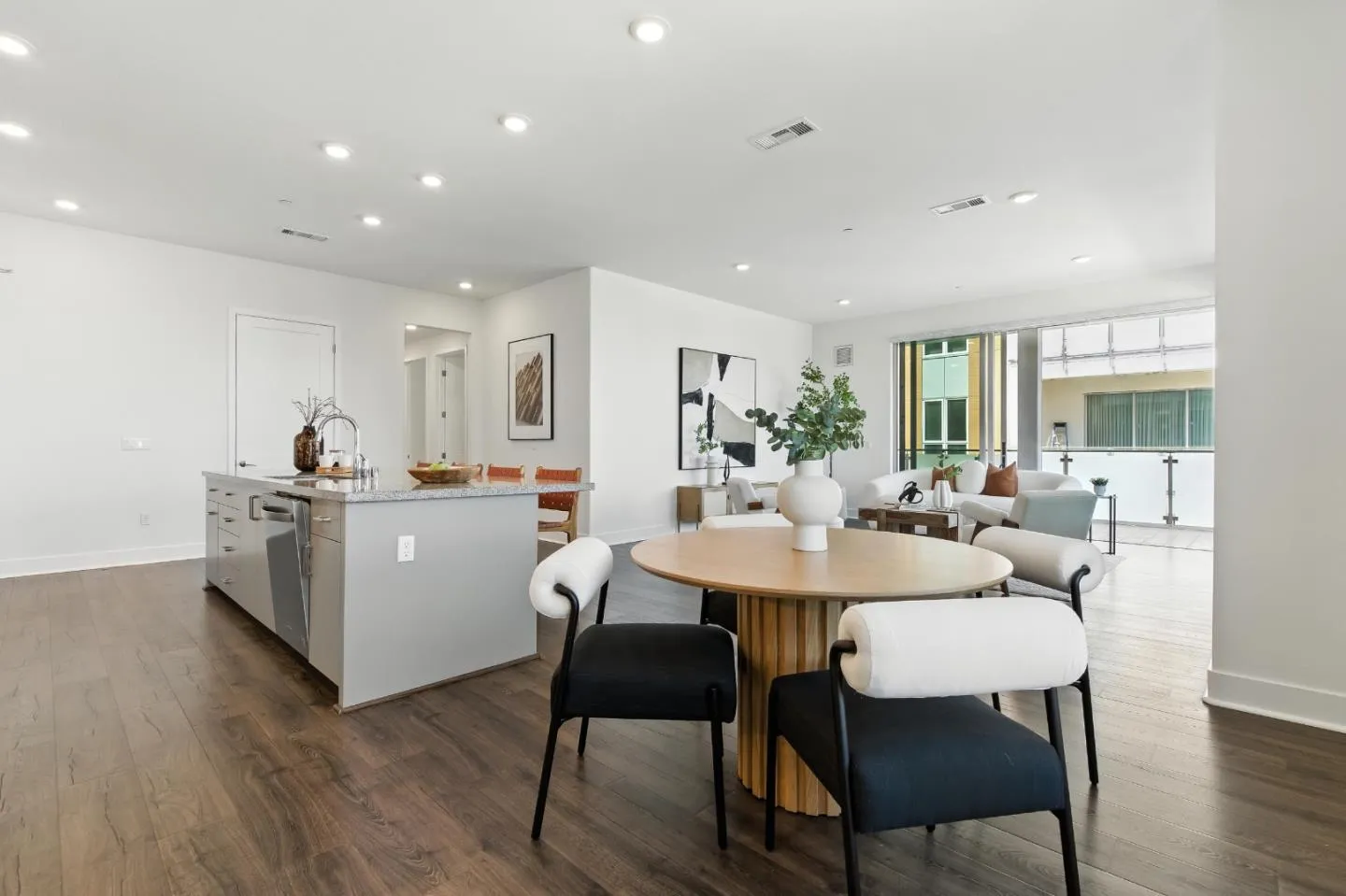 Fremont, California 94539, United States, 3 Bedrooms Bedrooms, ,2 BathroomsBathrooms,Residential,Active,160675