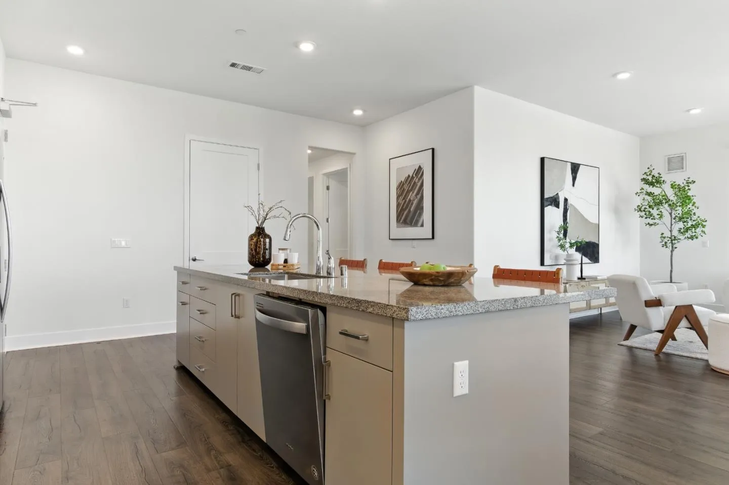 Fremont, California 94539, United States, 3 Bedrooms Bedrooms, ,2 BathroomsBathrooms,Residential,Active,160675