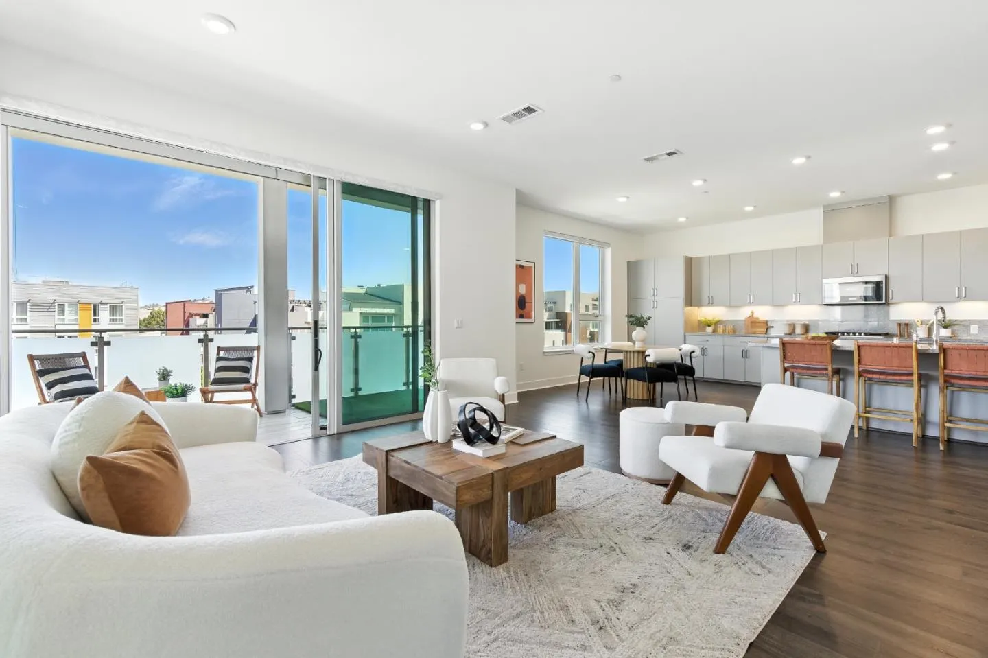 Fremont, California 94539, United States, 3 Bedrooms Bedrooms, ,2 BathroomsBathrooms,Residential,Active,160675