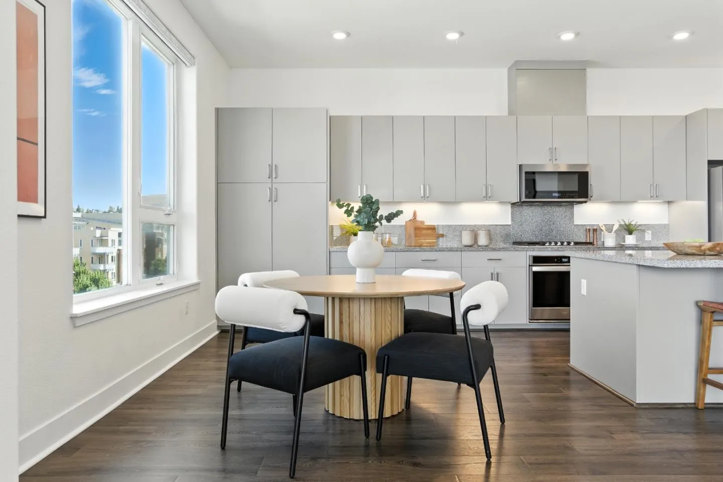 Fremont, California 94539, United States, 3 Bedrooms Bedrooms, ,2 BathroomsBathrooms,Residential,Active,160675