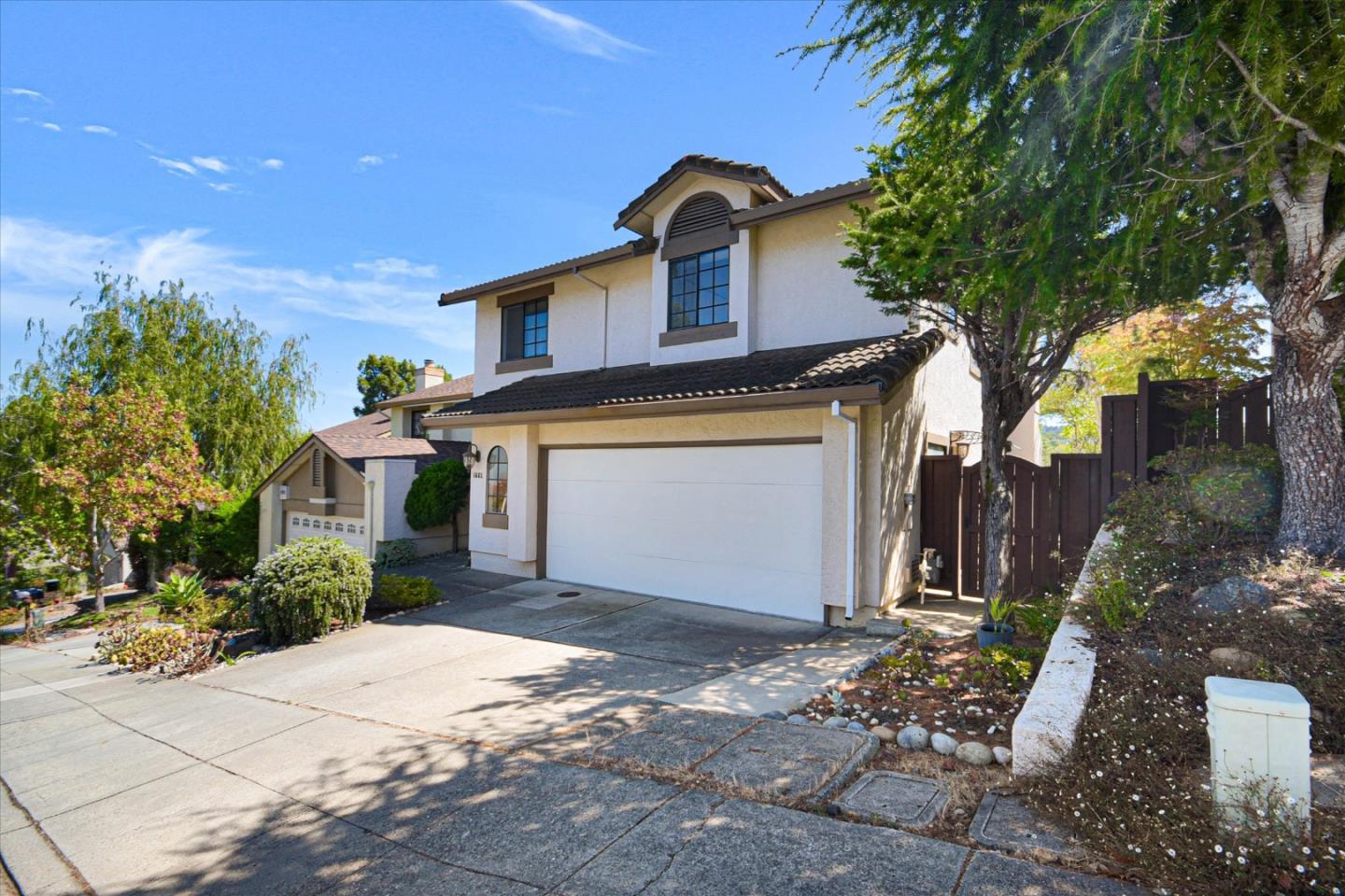 1665 Toyon Court