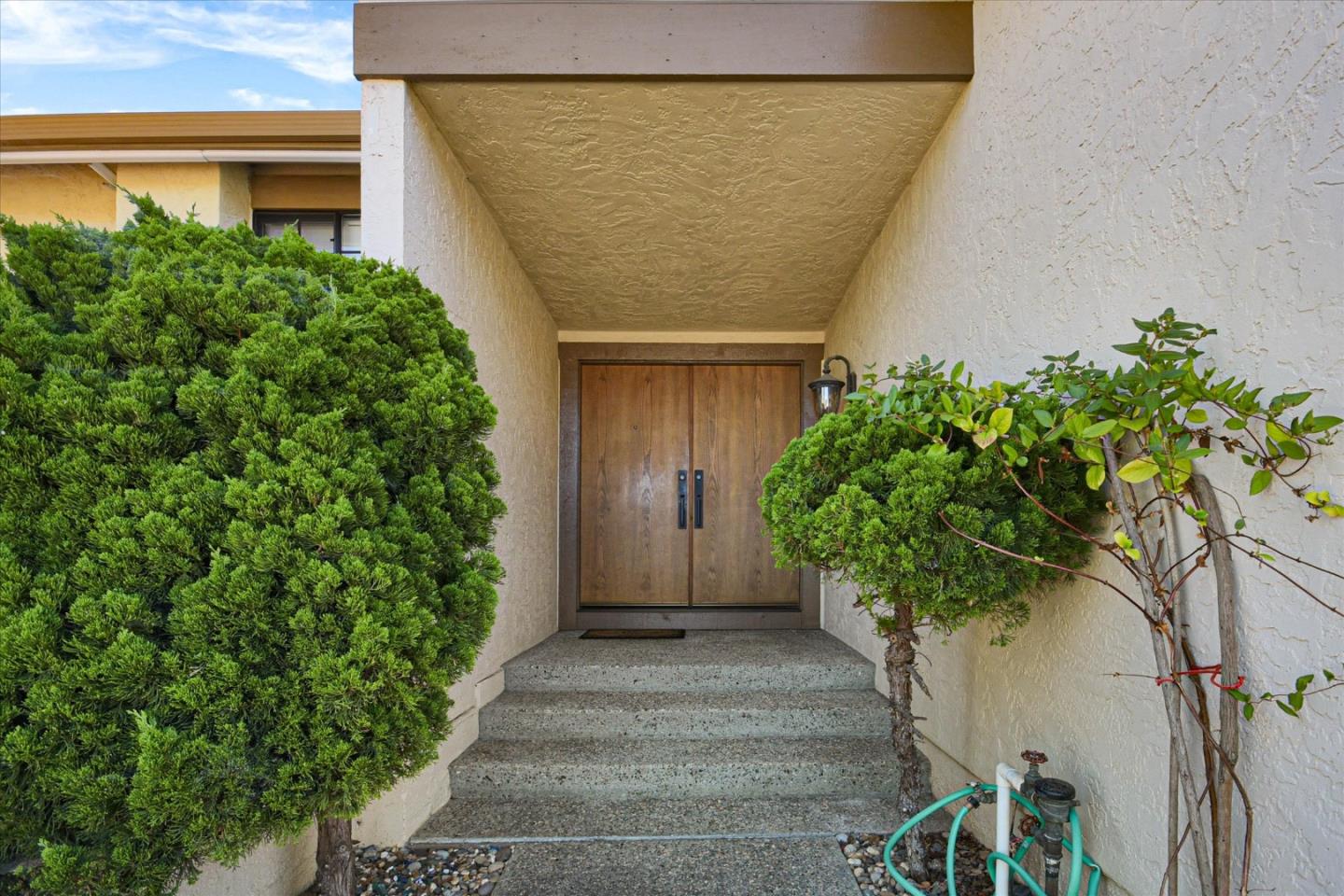 1665 Toyon Court