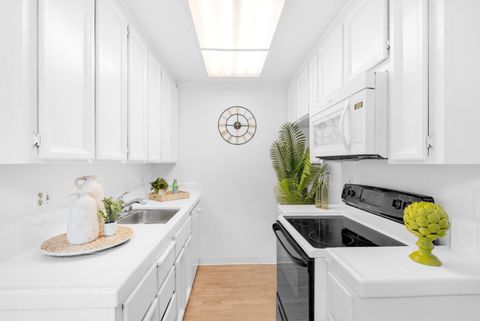 Tiny photo for 5534 Makati Circle, San Jose, CA 95123 (MLS # ML82054121)