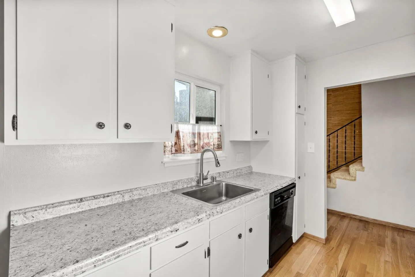 Los Gatos, California 95032, United States, 2 Bedrooms Bedrooms, ,3 BathroomsBathrooms,Residential,Active,20258