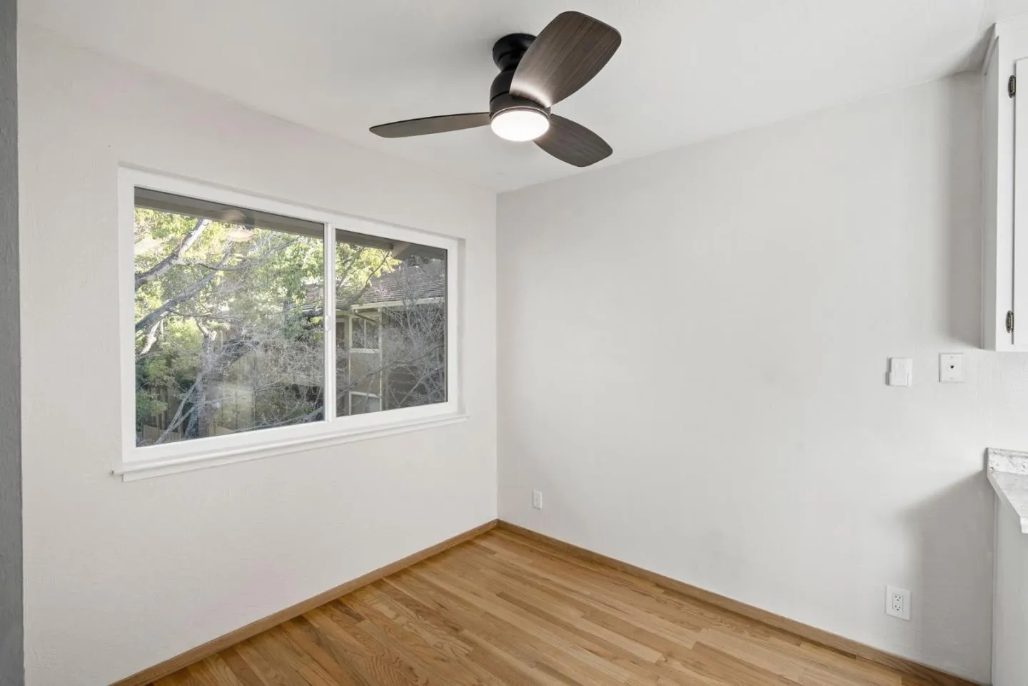 Los Gatos, California 95032, United States, 2 Bedrooms Bedrooms, ,3 BathroomsBathrooms,Residential,Active,20258