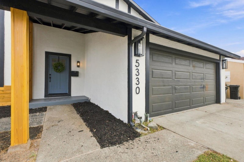 5330 Pebbletree Way