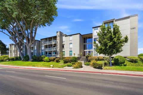 Photo of 1081 Beach Park Boulevard #213, FOSTER CITY, CA 94404 (MLS # ML82057063)
