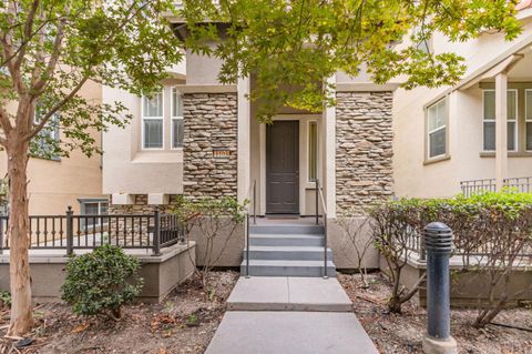 Photo of 1103 Vida Larga Loop, MILPITAS, CA 95035 (MLS # ML82022270)