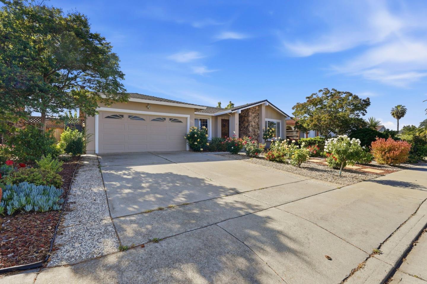 6141 Royal Acorn Place