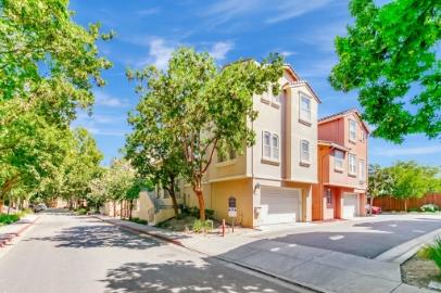 2743 Corde Terra Circle