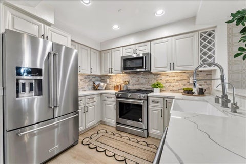 Tiny photo for 6917 Rodling Drive #A, San Jose, CA 95138 (MLS # ML82054628)
