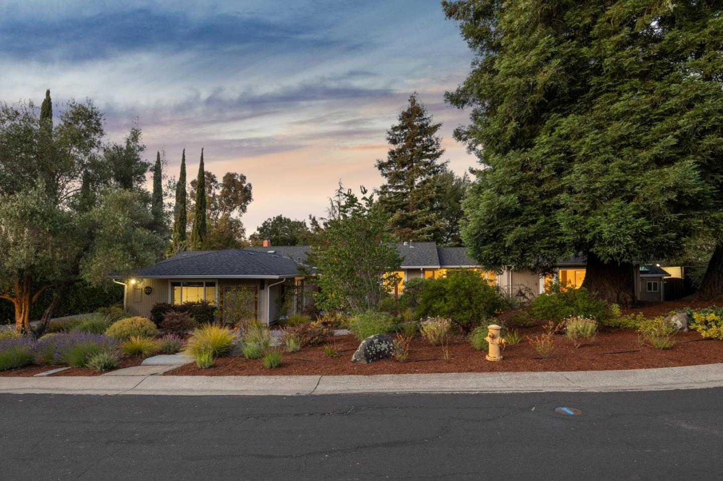 822 Mesa Court