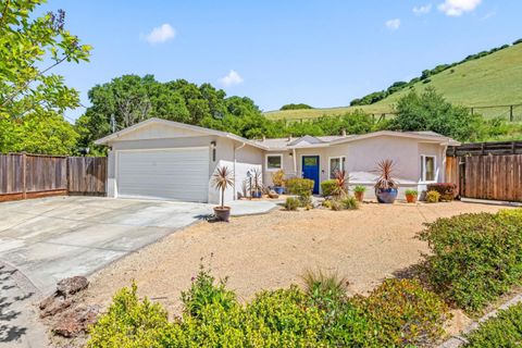 Photo of 1258 Filton Court, FREMONT, CA 94536 (MLS # ML82036494)