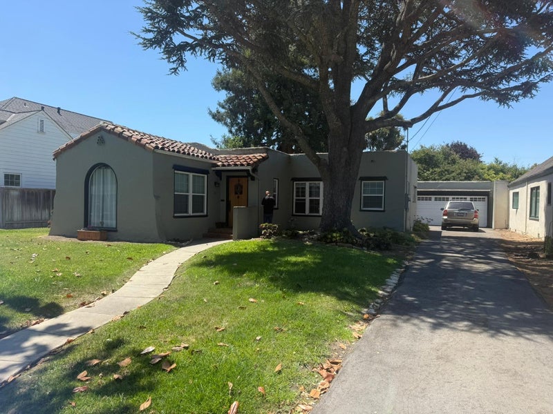 222 Oak Street