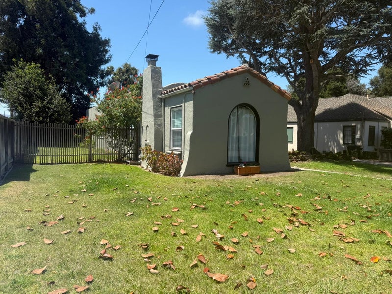 222 Oak Street
