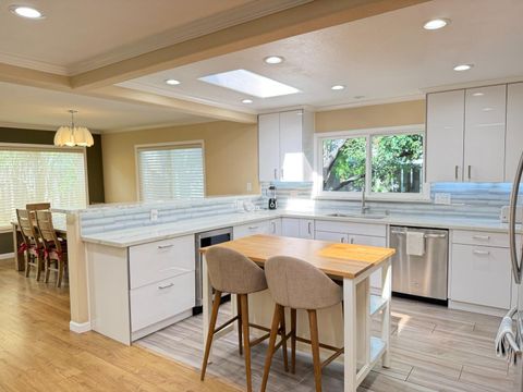 Tiny photo for 638 Rand Street, San Mateo, CA 94401 (MLS # ML82035367)