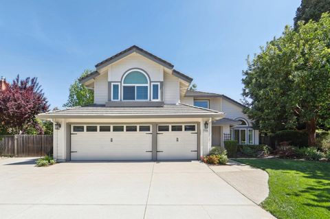 Photo of 17428 Alisa Court, Morgan Hill, CA 95037 (MLS # ML82041200)