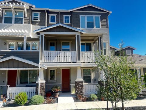 Photo of 6404 Laguna Seca Lane, GILROY, CA 95020 (MLS # ML82025512)