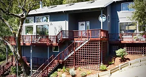 MLS: ML81996652