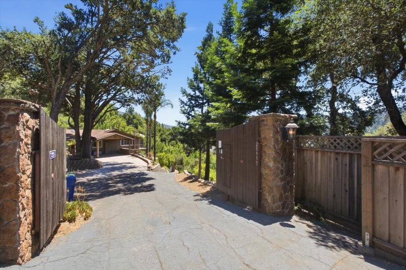 20955 Panorama Drive
