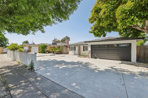 Tiny photo for 471 Serenade Way, SAN JOSE, CA 95111 (MLS # ML82024681)