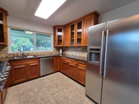 Tiny photo for 50 Nottingham Pl Place, CLAYTON, CA 94517 (MLS # ML82029409)