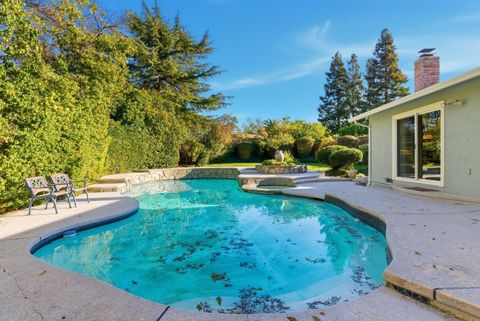 Tiny photo for 50 Nottingham Pl Place, CLAYTON, CA 94517 (MLS # ML82029409)