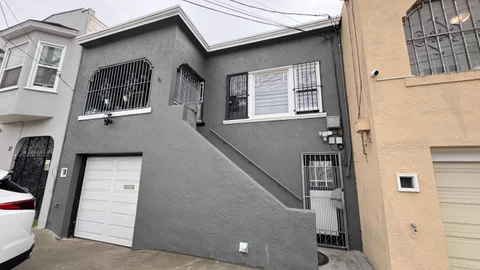 89 Farallones Street, San Francisco, CA 94112 - #: ML82052855