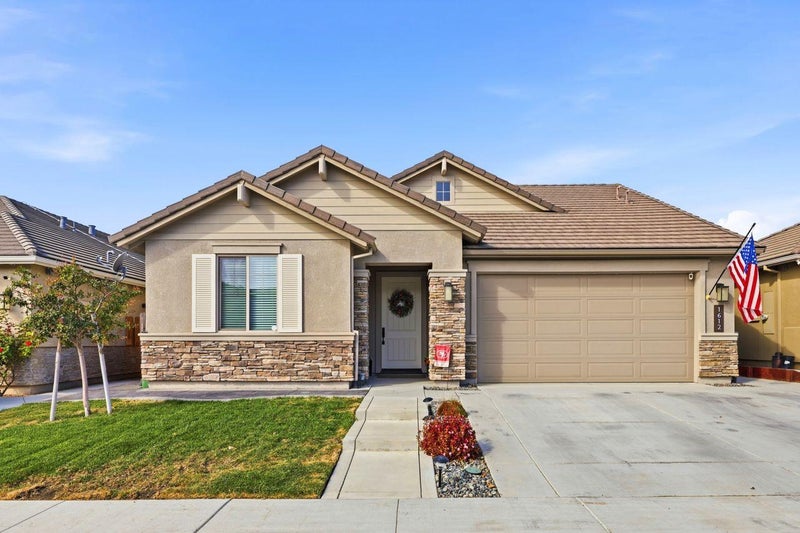 1612 Goldenstar Court