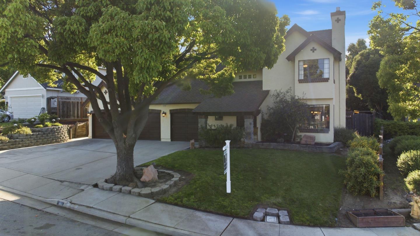 90 Lang Court
