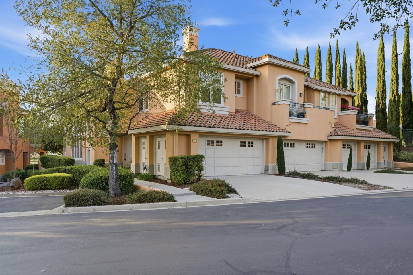 6115 Country Club Parkway