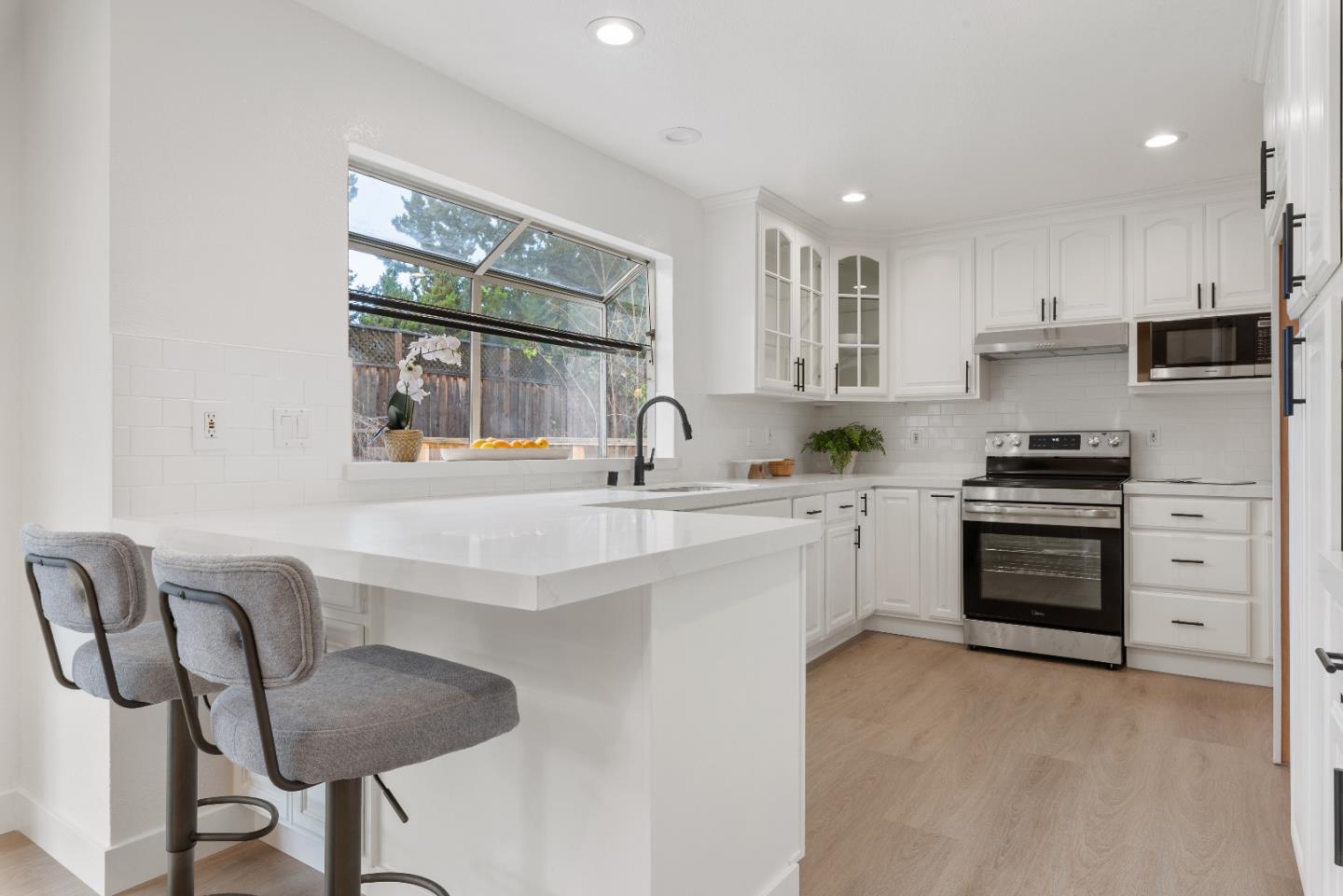 5999 Porto Alegre Drive