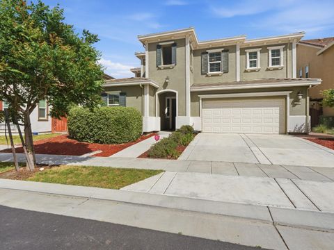 Photo of 1344 S Cow Court, TRACY, CA 95391 (MLS # ML82045388)