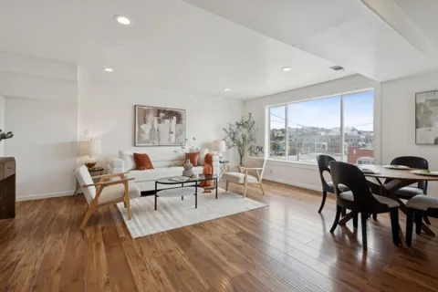 737 London Street, San Francisco, CA 94112 - #: ML81996770