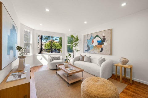 Featured picture for the property ML82061073