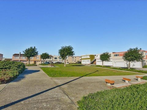 Tiny photo for 750 Bacon Street #2, SAN FRANCISCO, CA 94134 (MLS # ML82027715)